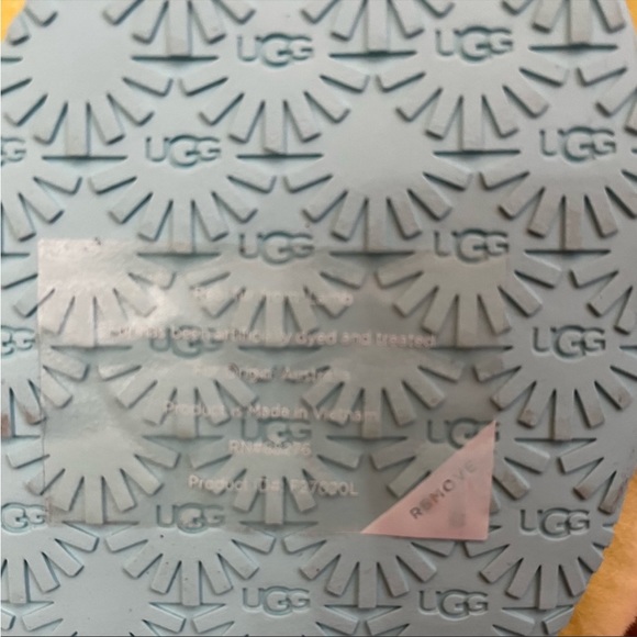 ❣️🆕UGG Fluff Yeah Citron/Yellow Slides❣️ - Picture 11 of 11